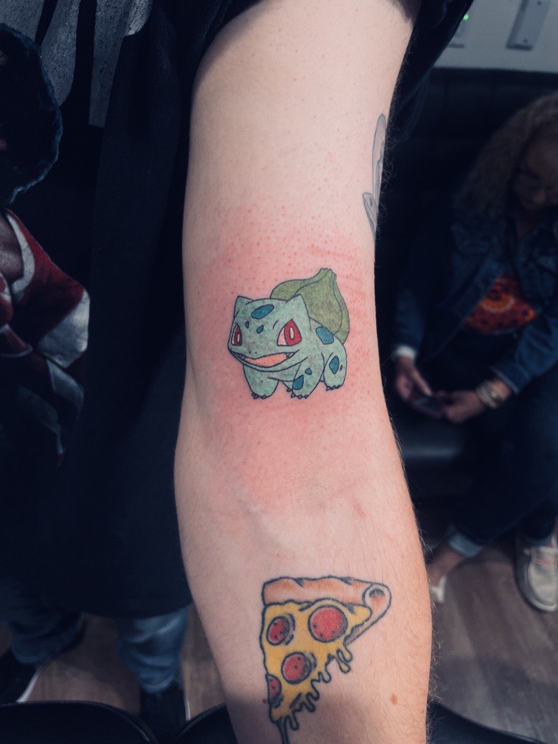 Ignorant style tattoo example from Apollo