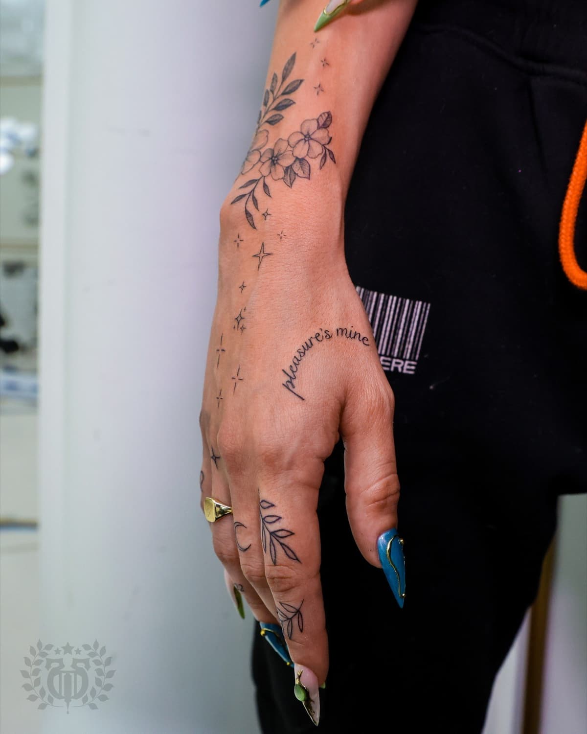 Feminine floral tattoo at Apollo Studio near Santa Monica Pier