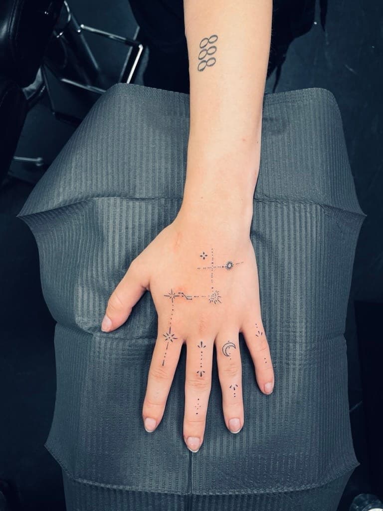 Fine line tattoo at Apollo Studio Santa Monica
